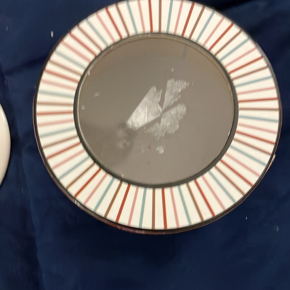 Manual Woodworkers & Weavers, Inc. 4 4 1/2” Ice Cream Motif Ceramic Mini Plates - Picture 10 of 11